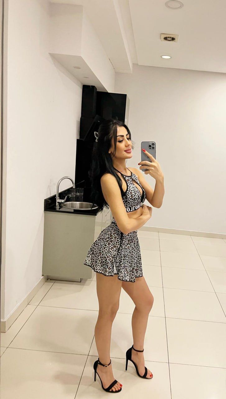 Model Ayda